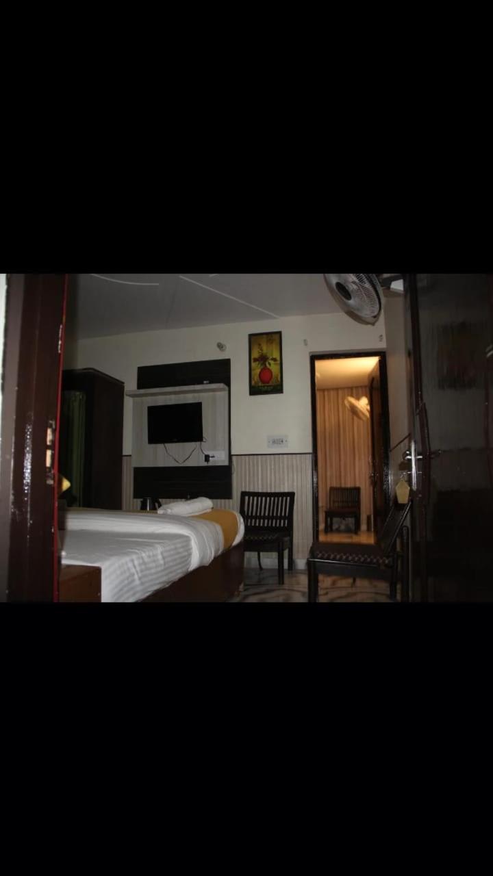 โรงแรมสเตย์ เวลล์ Banikhet ภายนอก รูปภาพ